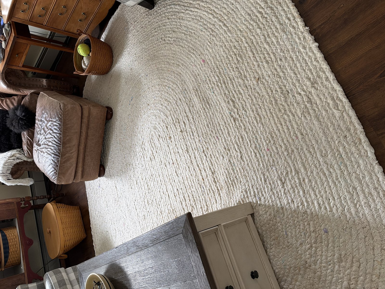 Customer photo for review titled "Love this rug!!  It’s light but that what I wanted for my room!"