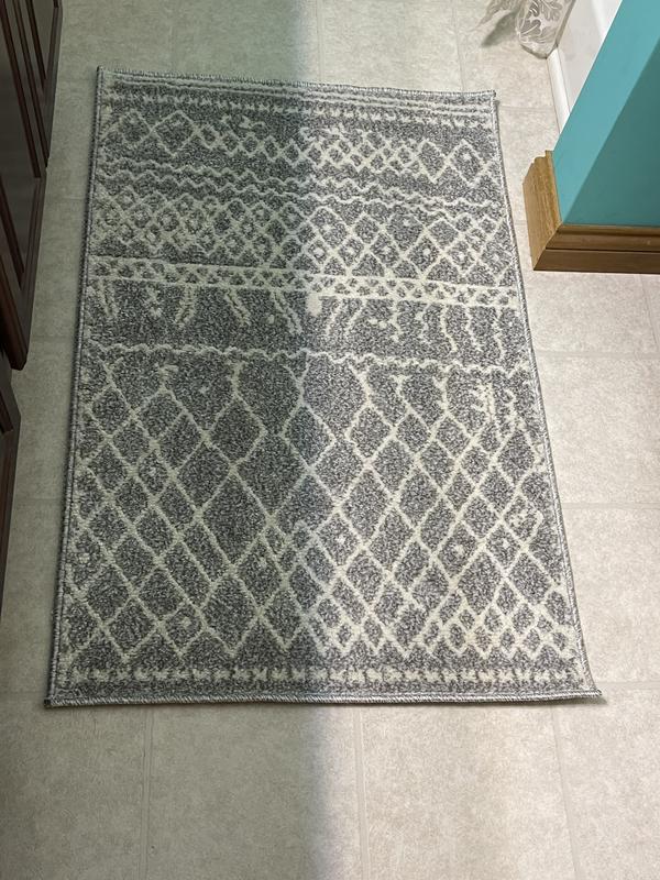 Customer photo for review titled "Love the Titania rug!"