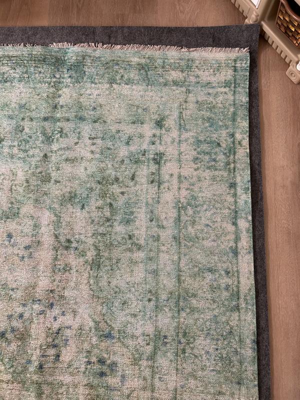 Customer photo for review titled "Smaller than advertised."