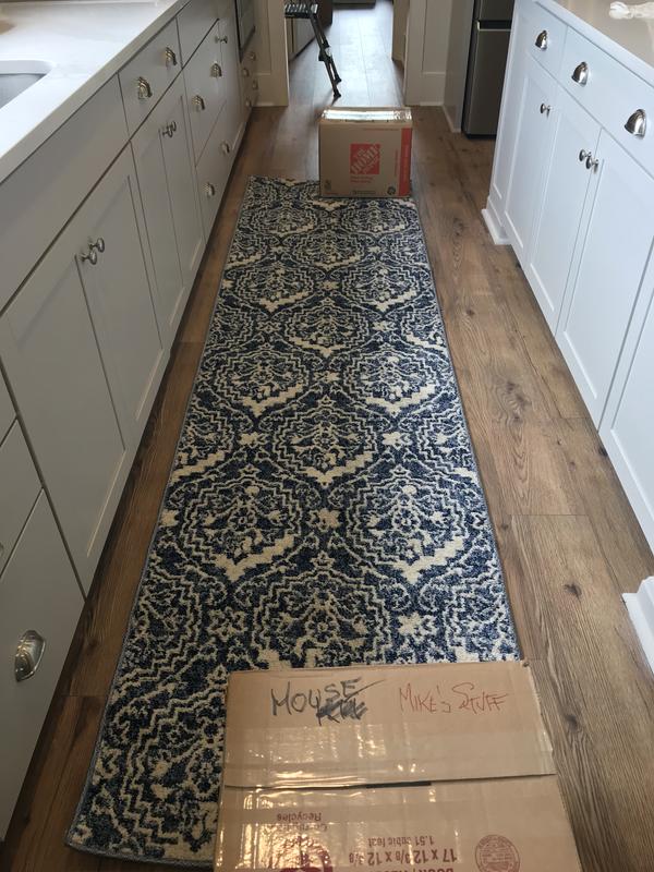 Customer photo for review titled "Lovely Runner"