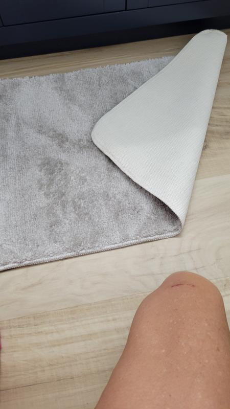 Customer photo for review titled "Looks good on pic but it is very thin and flimsy."