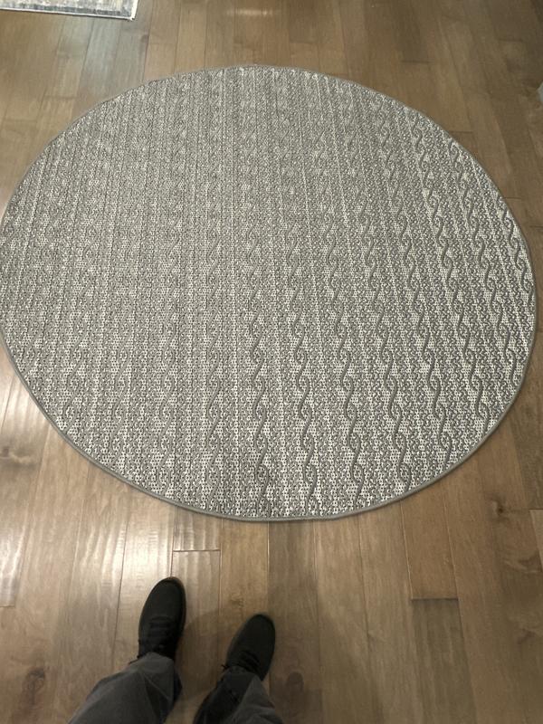 Customer photo for review titled "Nice rug"