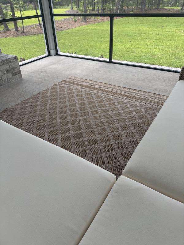 Customer photo for review titled "Beautiful Outdoor Rug"