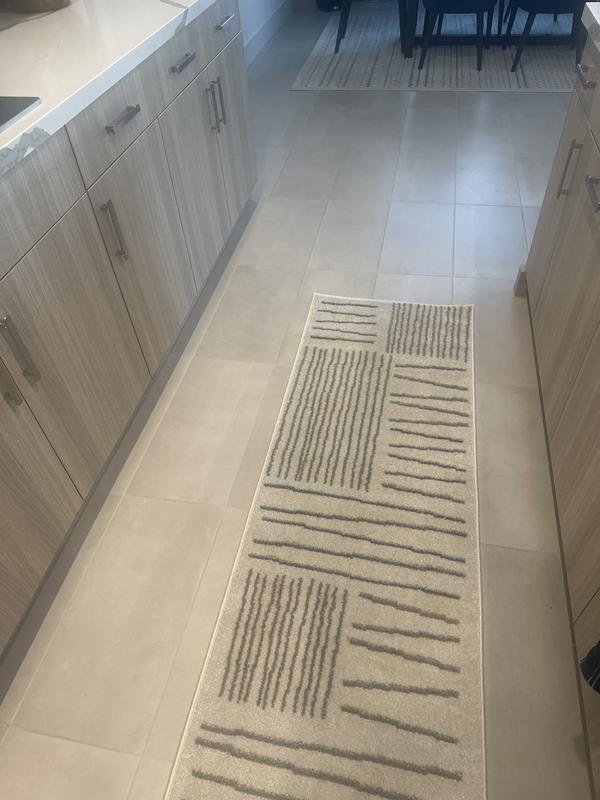 Customer photo for review titled "Modern rug"