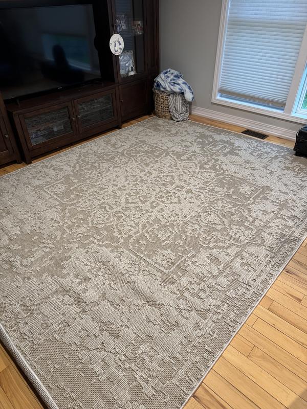 Customer photo for review titled "This is a YES rug!"