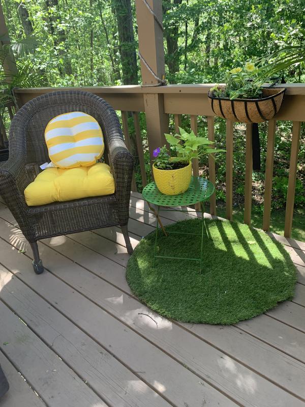 Customer photo for review titled "3 x 3 grass outdoor rug"