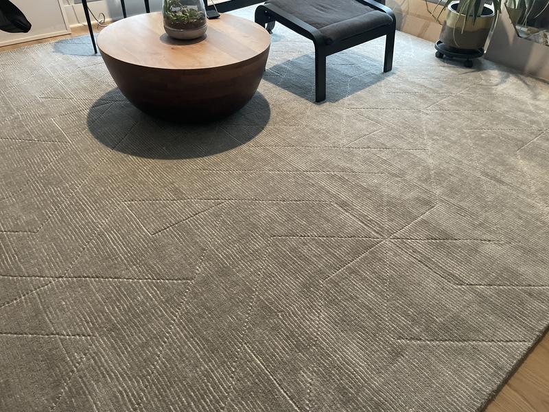 Customer photo for review titled "Beautiful color Ang love the pattern."