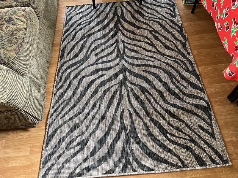 Customer photo for review titled "Good in high traffic area"