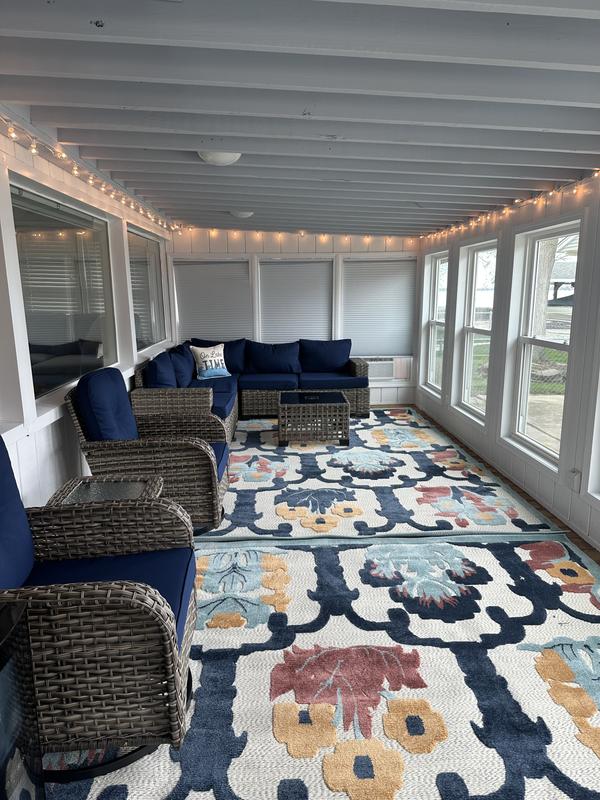 Customer photo for review titled "Great outdoor rug!"