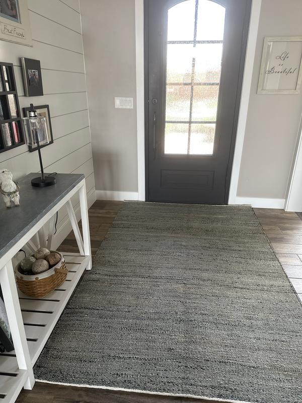 Customer photo for review titled "Multicolor Entry Rug"