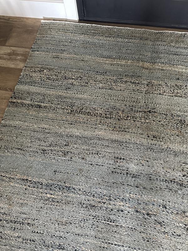 Customer photo for review titled "Multicolor Entry Rug"