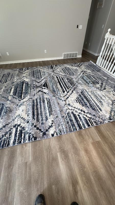 Customer photo for review titled "I absolutely love the new rug."