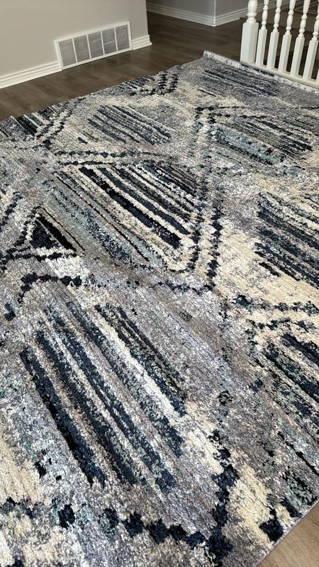 Customer photo for review titled "I absolutely love the new rug."