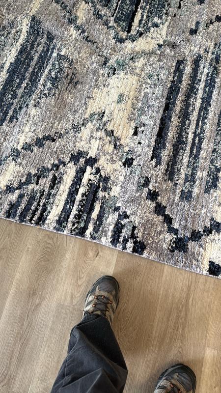 Customer photo for review titled "I absolutely love the new rug."