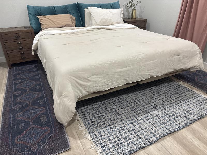 Customer photo for review titled "Moody easy to flatten"