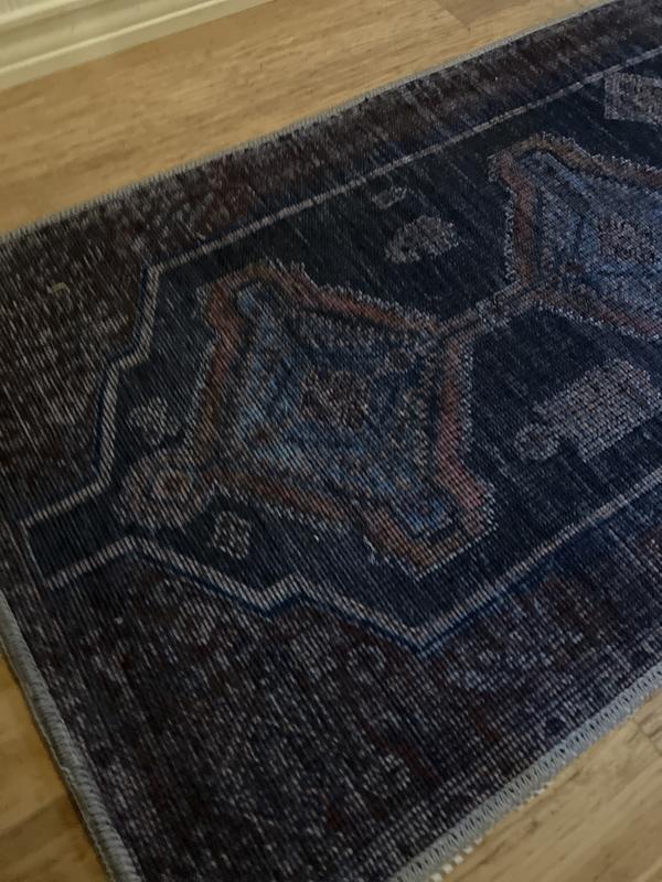 Customer photo for review titled "Beautiful rug"
