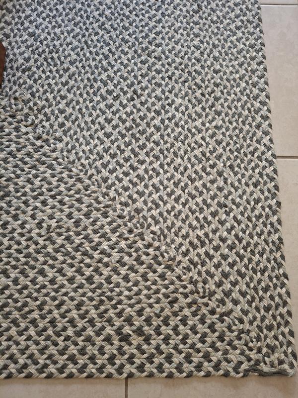 Customer photo for review titled "Nice Rug"