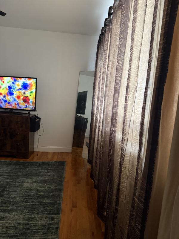 Customer photo for review titled "Glamorous in Green"