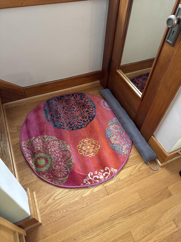 Customer photo for review titled "Nice cute little rug!"