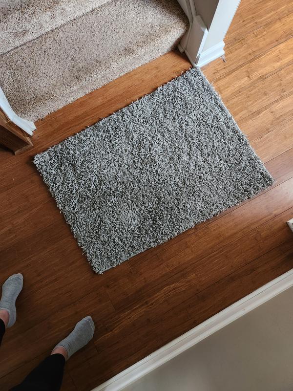 Customer photo for review titled "Defective Rug"