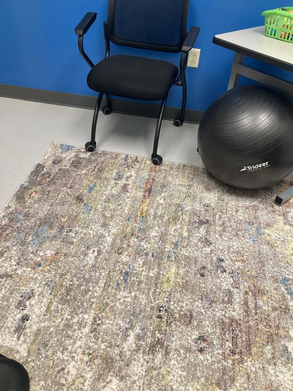 Customer photo for review titled "Beautiful rug"