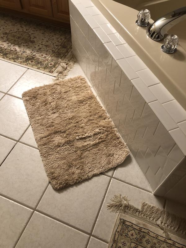 Customer photo for review titled "Great price on luxury bath matt.! Looks great!"