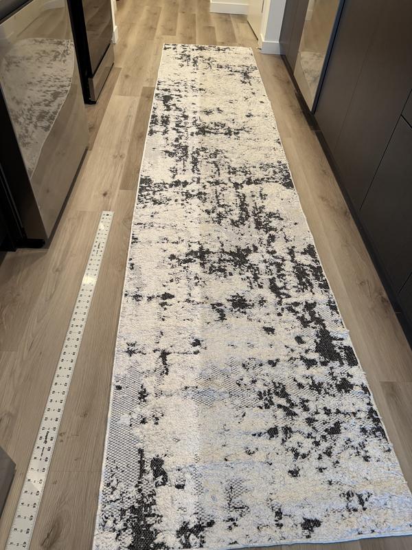 Customer photo for review titled "Poorly cut corners not square."