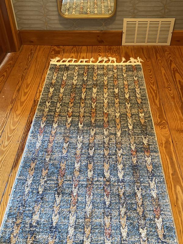 Customer photo for review titled "Pretty colors in this runner"