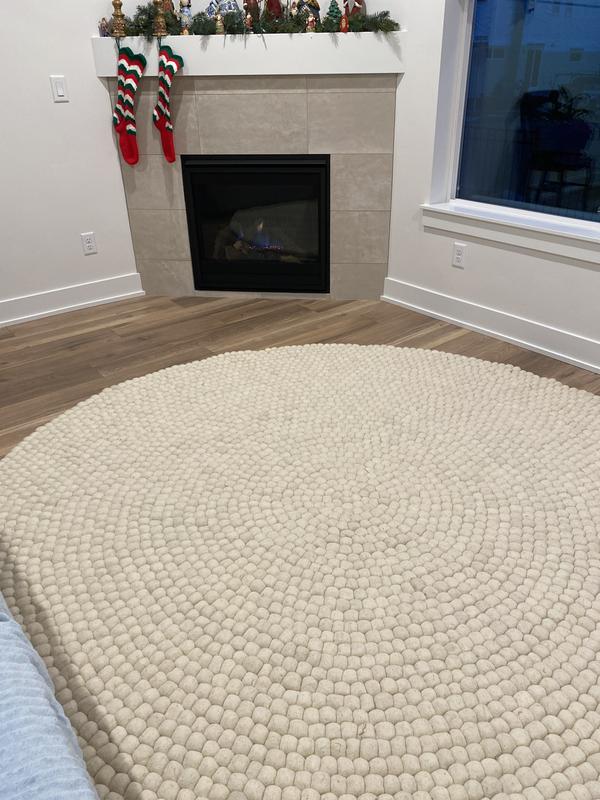 Customer photo for review titled "Beautiful rug!"