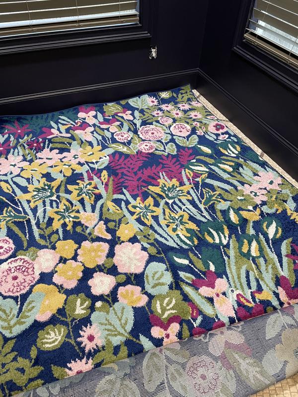 Customer photo for review titled "Vibrant soft florals"