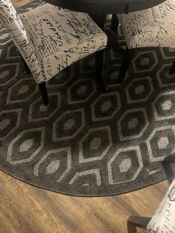 Customer photo for review titled "Dining room indoor/outdoor"