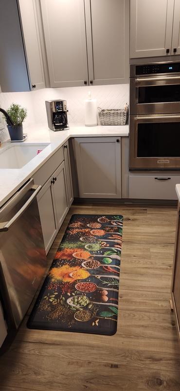 Customer photo for review titled "Spicy kitchen runner"