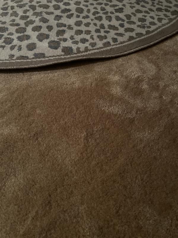 Customer photo for review titled "Edges wont lay flat"