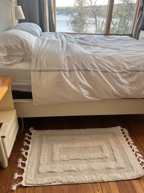 Customer photo for review titled "Beautiful rug"