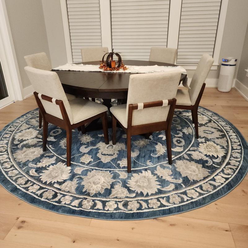 Customer photo for review titled "Love the Look"