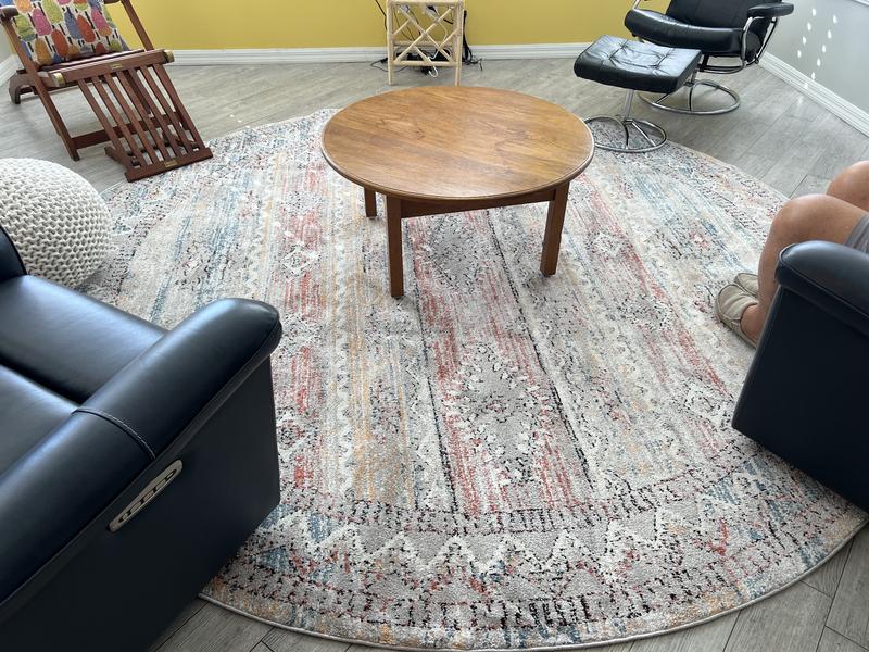 Customer photo for review titled "Circle Area rug with Style!"