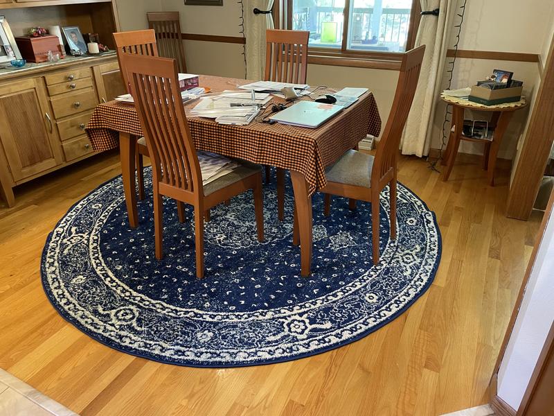 Customer photo for review titled "Beautiful Blue with pleasing design"