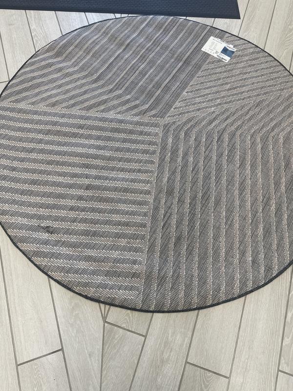 Customer photo for review titled "Modern bright but thin"