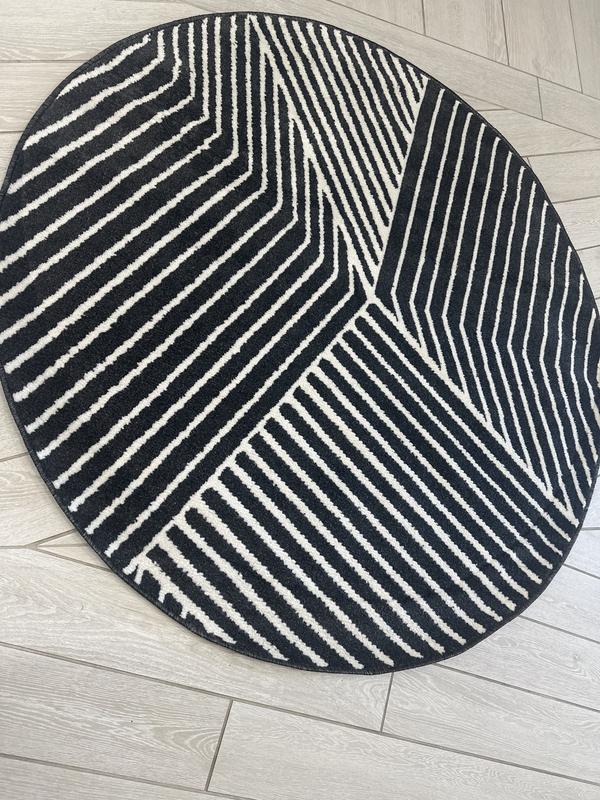 Customer photo for review titled "Modern bright but thin"