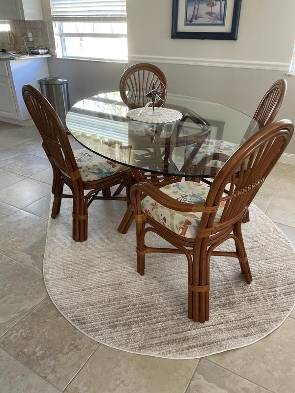 Customer photo for review titled "Beautiful Oval Rug"