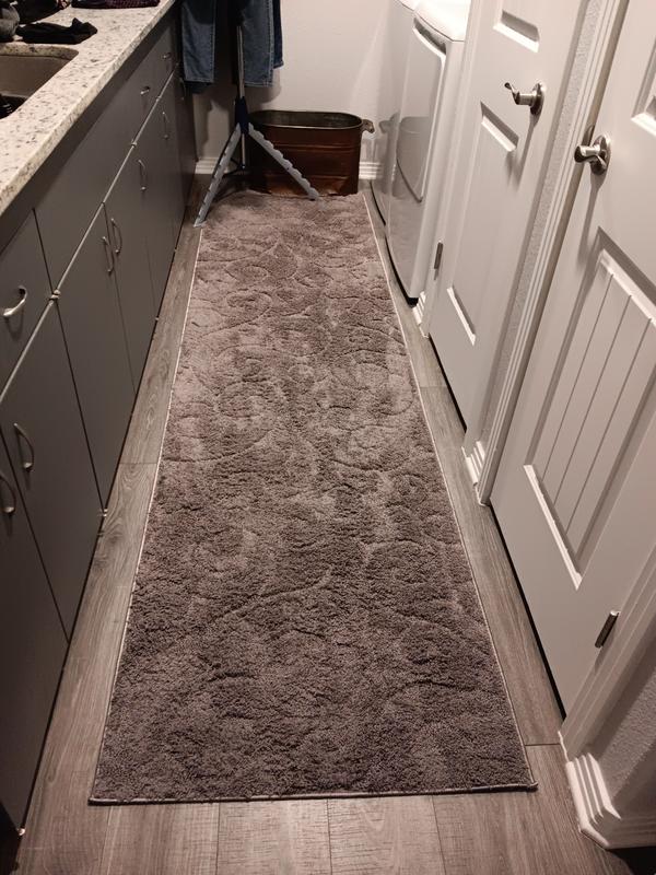Customer photo for review titled "Gray rug"