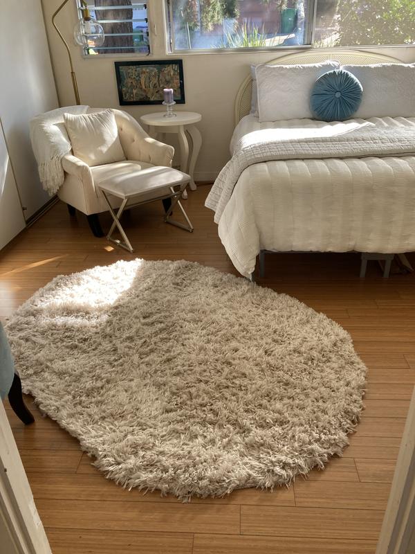 Customer photo for review titled "Beautiful Rug"