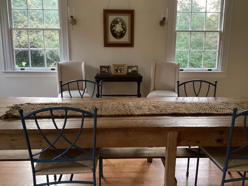 Customer photo for review titled "Love this table runner."