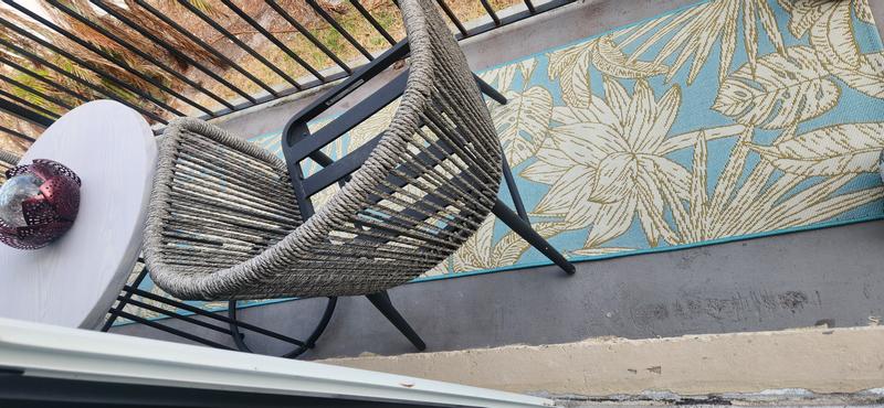 Customer photo for review titled "Very pretty rug!!"