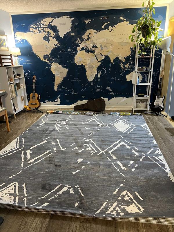 Customer photo for review titled "Color is not navy - it is barely even blue."