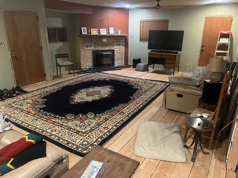 Customer photo for review titled "Ties the room together man"