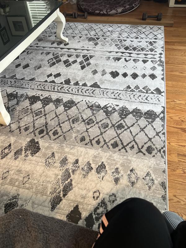 Customer photo for review titled "Great area rug"