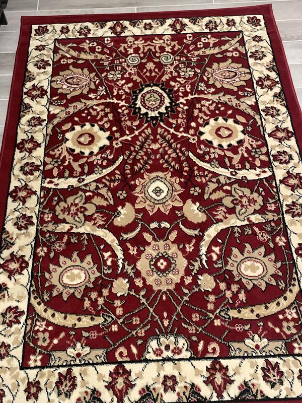 Customer photo for review titled "Nice rug"