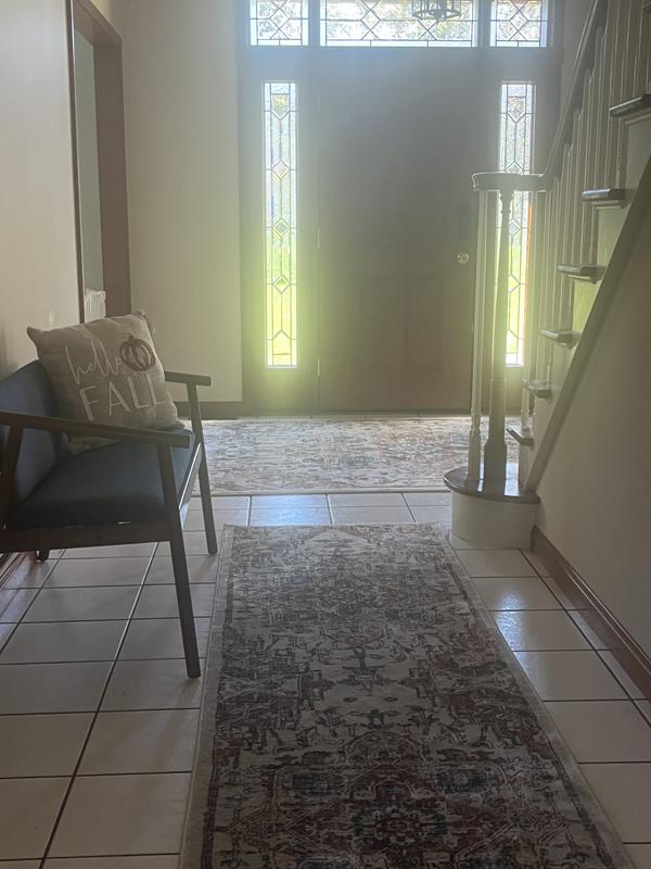 Customer photo for review titled "Satisfied decorator"