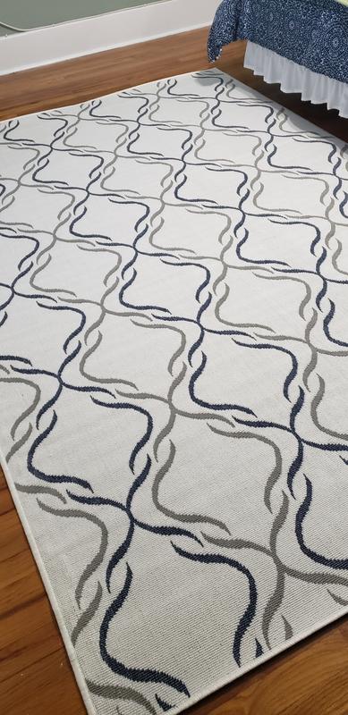 Customer photo for review titled "Sturdy rug"